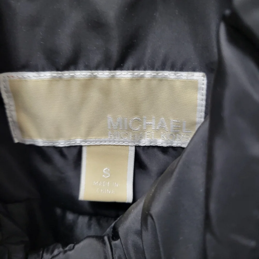Michael Kors Women’s Black Puffer Gold Plated Nylon Vest Size Small